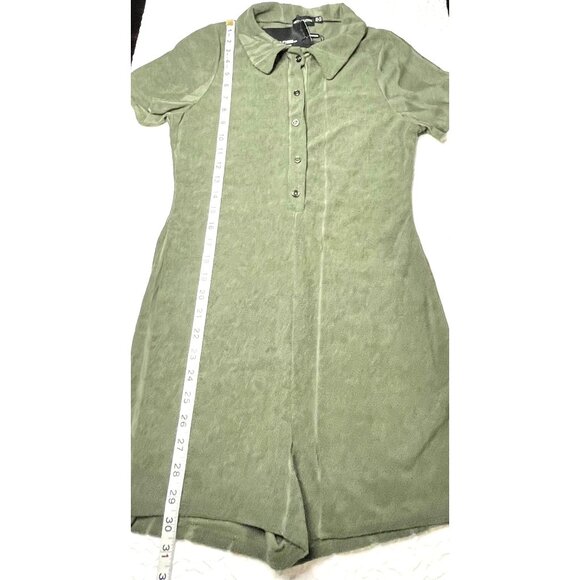 Pretty Little Thing Women's Olive Green Button-Up Collared Romper Medium - Picture 2 of 3